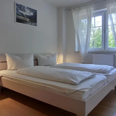U2 Apartment *